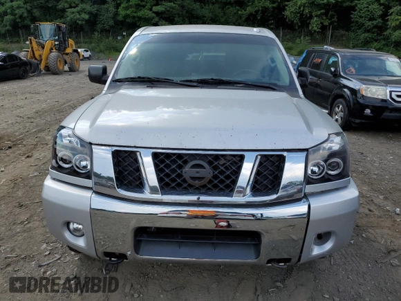 2013 Nissan Titan SV with VIN 1N6AA0EC6DN302015, listed as a Copart auction lot 42545235 with 242,993 mi miles and Non repairable. Bid and sale history available at DreamBid. Image 5.