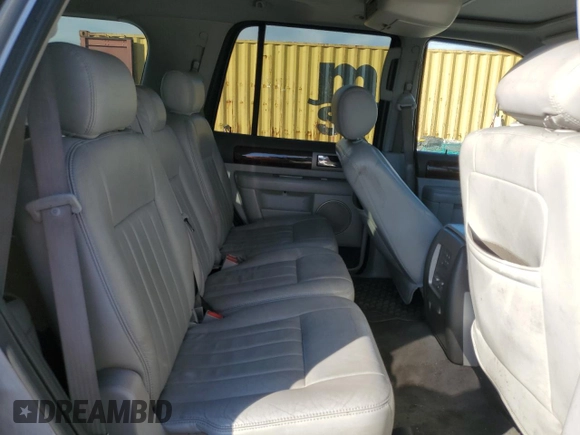 2005 Lincoln Navigator Luxury z VIN 5LMFU27545LJ04257, wystawiony jako Copart lot #79087484 z przebiegiem 160 321 mil mil oraz Czysty tytuł • Clean title. Historia ofert i sprzedaży dostępna na DreamBid. Obrazek 11.