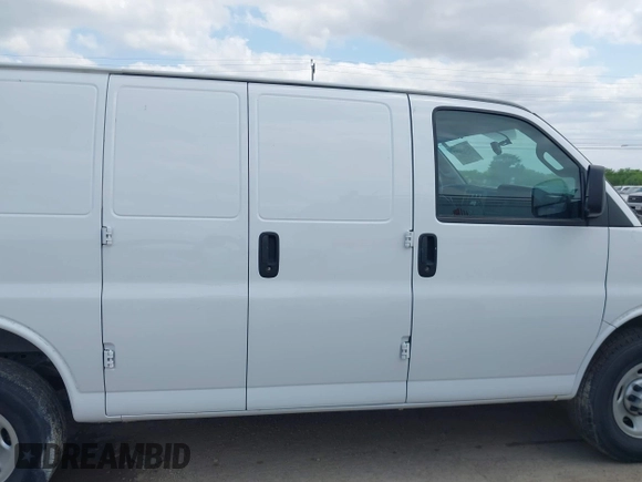 2023 Chevrolet Express Cargo Van with VIN 1GCWGAFP5P1192004, listed as a IAAI auction lot 42060862 with 31,706 mi miles. Bid and sale history available at carsss.com. Image 13.
