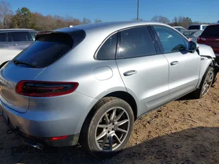 2018 Porsche Macan z VIN WP1AA2A50JLB09807, wystawiony jako IAAI lot #41634432 z przebiegiem 74 357 mil mil oraz . Historia ofert i sprzedaży dostępna na DreamBid. Obrazek 4.