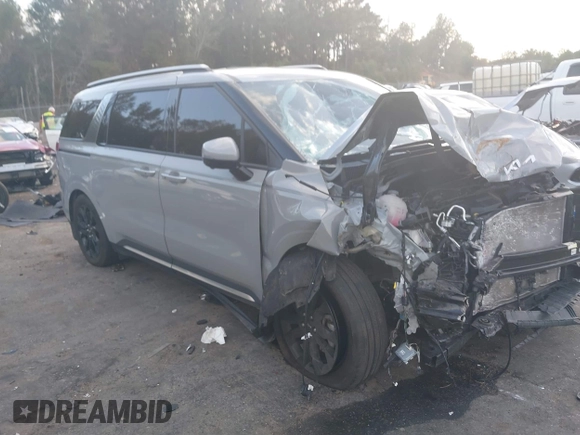 2024 Kia Carnival SX Prestige with VIN KNDNE5H35R6366419, listed as a IAAI auction lot 40725677 with 18,745 mi miles and . Bid and sale history available at DreamBid. Image 1.