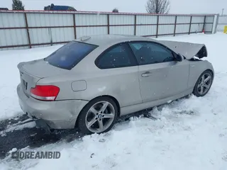 2008 BMW 1 Series 135i with VIN WBAUC73558VF22727, listed as a IAAI auction lot 41590354 with 81,362 mi miles. Bid and sale history available at carsss.com. Image 4.