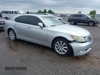 2008 Lexus LS 460 с VIN JTHBL46F185075967, выставлен на аукционе IAAI как лот 42277261 с пробегом 181 585 миль миль и . История ставок и продаж доступна на DreamBid. Изображение 1.