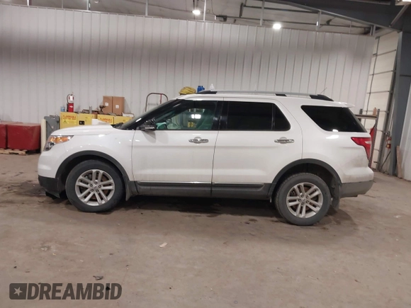 2015 Ford Explorer XLT with VIN 1FM5K8D81FGA19621, listed as a IAAI auction lot 41185389 with 90,766 mi miles and . Bid and sale history available at carsss.com. Image 14.