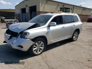 2008 Toyota Highlander Hybrid with VIN JTEEW41A482013140, listed as a Copart auction lot 70886844 with 0 mi miles and Salvage Title. Bid and sale history available at carsss.com. Image 1.
