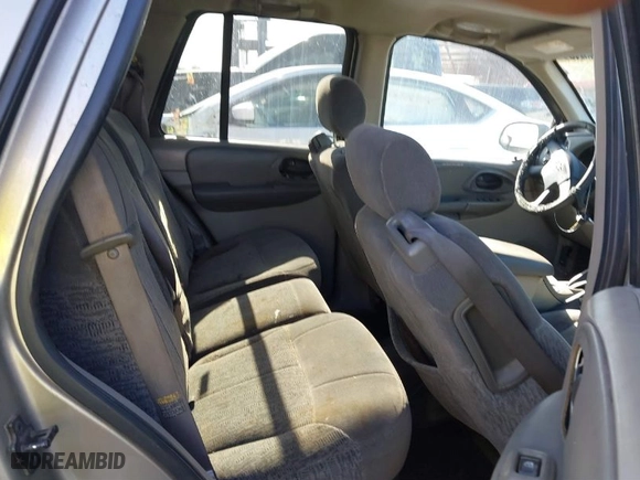 2003 Chevrolet TrailBlazer LS with VIN 1GNDT13SX32271126, listed as a IAAI auction lot 41760397 with 242,715 mi miles. Bid and sale history available at carsss.com. Image 8.