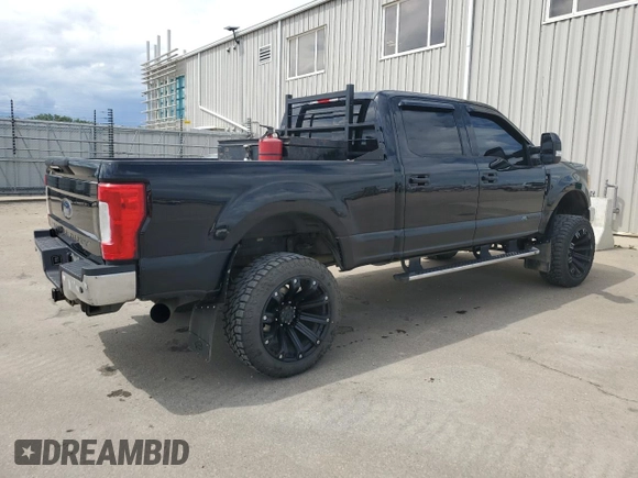 2017 Ford F-350 Platinum z VIN 1FT8W3BT7HEE76562, wystawiony jako Copart lot #60219675 z przebiegiem 333 717 mil mil oraz Czysty tytuł • Clean title. Historia ofert i sprzedaży dostępna na DreamBid. Obrazek 3.