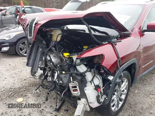 2019 Jeep Cherokee Latitude Plus with VIN 1C4PJLLBXKD278488, listed as a IAAI auction lot 41750218 with 83,203 mi miles. Bid and sale history available at carsss.com. Image 21.