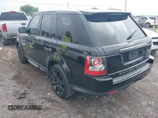 2011 Land Rover Range Rover Sport HSE z VIN SALSF2D42BA716095, wystawiony jako IAAI lot #42331351 z przebiegiem 115 126 mil mil oraz . Historia ofert i sprzedaży dostępna na DreamBid. Obrazek 3.
