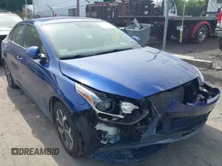2019 Kia Forte LXS z VIN 3KPF24AD5KE075414, wystawiony jako IAAI lot #42324507 z przebiegiem 96 797 mil mil oraz . Historia ofert i sprzedaży dostępna na DreamBid. Obrazek 1.