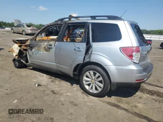 2012 Subaru Forester X Premium z VIN JF2SHBDC4CH445642, wystawiony jako Copart lot #63432225 z przebiegiem Nie podano mil oraz Nie do naprawy • Non repairable. Historia ofert i sprzedaży dostępna na DreamBid. Obrazek 2.