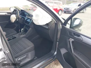 2024 Volkswagen Tiguan S with VIN 3VVRB7AX6RM101156, listed as a IAAI auction lot 41562944 with 1,984 mi miles. Bid and sale history available at carsss.com. Image 5.