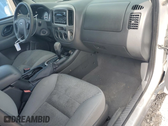 2005 Ford Escape XLT with VIN 1FMYU93165KA25072, listed as a Copart auction lot 61224855 with Not provided miles and Salvage title. Bid and sale history available at DreamBid. Image 8.