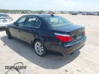2009 BMW 5 Series 535i xDrive z VIN WBANV93519C133586, wystawiony jako IAAI lot #42377442 z przebiegiem 210 243 mil mil oraz . Historia ofert i sprzedaży dostępna na DreamBid. Obrazek 3.