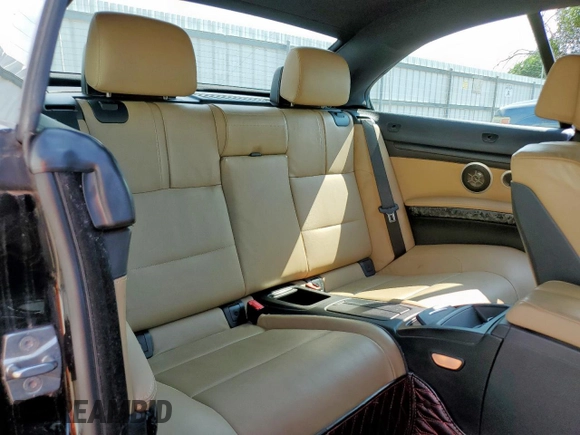2010 BMW M3 z VIN WBSWL9C59AP332730, wystawiony jako Copart lot #58520165 z przebiegiem 125 910 mil mil oraz Czysty tytuł • Clean title. Historia ofert i sprzedaży dostępna na DreamBid. Obrazek 10.