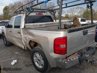 2008 Chevrolet Silverado 1500 LTZ with VIN 3GCEC13J78G168779, listed as a IAAI auction lot 41589457 with 250,207 mi miles. Bid and sale history available at carsss.com. Image 3.