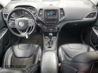 2019 Jeep Cherokee Latitude Plus with VIN 1C4PJMLB9KD191316, listed as a Copart auction lot 49441065 with 181,348 mi miles and Salvage Title. Bid and sale history available at carsss.com. Image 8.