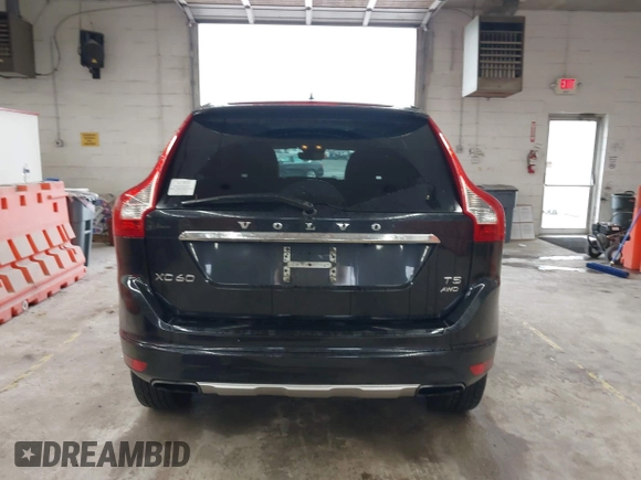2015 Volvo XC60 T5 z VIN YV4612RK5F2632557, wystawiony jako IAAI lot #42257821 z przebiegiem 151 372 mil mil oraz . Historia ofert i sprzedaży dostępna na DreamBid. Obrazek 16.