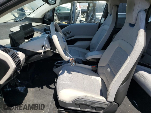 2016 BMW i3 z VIN WBY1Z2C53GV556926, wystawiony jako Copart lot #63845724 z przebiegiem 55 337 mil mil oraz Szkoda całkowita • Salvage title. Historia ofert i sprzedaży dostępna na DreamBid. Obrazek 7.