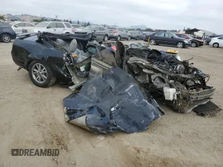 2005 Ford Mustang Deluxe z VIN 1ZVFT84N055184093, wystawiony jako Copart lot #60437785 z przebiegiem Nie podano mil oraz Nie do naprawy • Non repairable. Historia ofert i sprzedaży dostępna na DreamBid. Obrazek 4.
