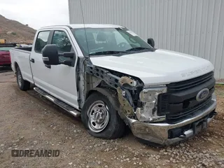 2019 Ford Super Duty F-250 SRW XL with VIN 1FT7W2A62KED47573, listed as a IAAI auction lot 42101066 with 26,075 mi miles. Bid and sale history available at carsss.com. Image 1.