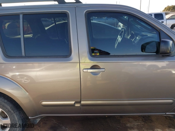 2006 Nissan Pathfinder SE with VIN 5N1AR18U36C684150, listed as a IAAI auction lot 41201933 with 146,494 mi miles. Bid and sale history available at carsss.com. Image 13.