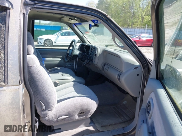 1998 Chevrolet Silverado 1500 with VIN 2GCEC19R7W1191255, listed as a IAAI auction lot 41993017 with 175,742 mi miles and . Bid and sale history available at DreamBid. Image 5.