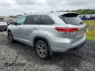 2018 Toyota Highlander LE with VIN 5TDBZRFH0JS841346, listed as a Copart auction lot 58398885 with 61,935 mi miles and Salvage title. Bid and sale history available at DreamBid. Image 2.