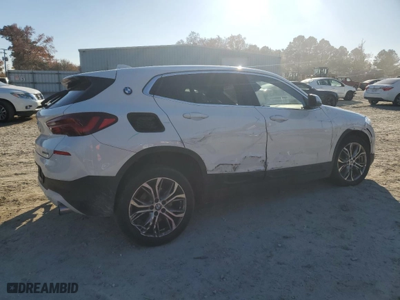 2021 BMW X2 xDrive28i with VIN WBXYJ1C00M5S24107, listed as a Copart auction lot 81824504 with 29,376 mi miles and Salvage Title. Bid and sale history available at carsss.com. Image 3.