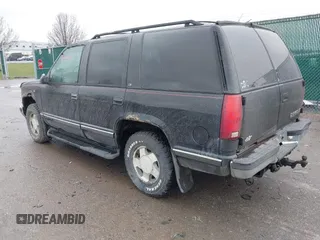 1999 Chevrolet Tahoe Z71 z VIN 1GNEK13R9XJ515820, wystawiony jako IAAI lot #42004125 z przebiegiem 251 184 mil mil oraz . Historia ofert i sprzedaży dostępna na DreamBid. Obrazek 3.