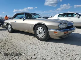 1996 Jaguar XJS with VIN SAJNX2742TC224607, listed as a Copart auction lot 78027854 with 43,928 mi miles and Non Repairable. Bid and sale history available at carsss.com. Image 4.