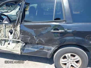 2005 Honda Pilot EX-L z VIN 5FNYF18515B042452, wystawiony jako IAAI lot #42270016 z przebiegiem 227 743 mil mil oraz . Historia ofert i sprzedaży dostępna na DreamBid. Obrazek 6.