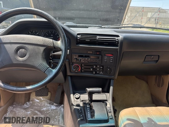 1991 BMW 3 Series с VIN WBAAD2318MED29093, выставлен на аукционе Copart как лот 65037895 с пробегом 139 180 миль миль и Чистый • Clean title. История ставок и продаж доступна на DreamBid. Изображение 9.