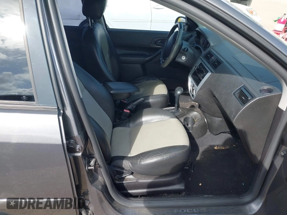 2007 Ford Focus S with VIN 1FAFP37N17W174231, listed as a IAAI auction lot 41901594 with 91,677 mi miles and . Bid and sale history available at carsss.com. Image 5.