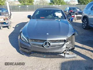 2017 Mercedes-Benz C 63 S AMG z VIN WDDWK8HB2HF517369, wystawiony jako IAAI lot #41167962 z przebiegiem 71 781 mil mil oraz . Historia ofert i sprzedaży dostępna na DreamBid. Obrazek 13.