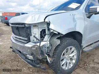 2019 Chevrolet Silverado 1500 LTZ with VIN 1GCUYGELXKZ154980, listed as a IAAI auction lot 41687643 with 139,023 mi miles. Bid and sale history available at carsss.com. Image 6.