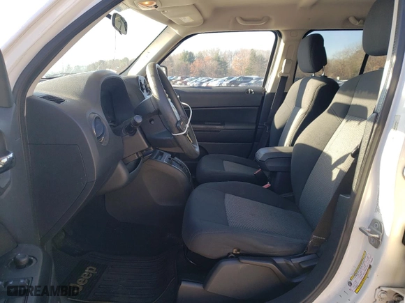 2010 Jeep Patriot Sport with VIN 1J4NF2GBXAD507547, listed as a Copart auction lot 86371804 with 110,069 mi miles and Non Repairable. Bid and sale history available at carsss.com. Image 7.