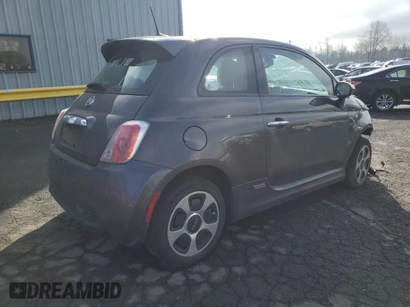 2016 FIAT 500e with VIN 3C3CFFGE2GT113725, listed as a Copart auction lot 47973665 with 29,806 mi miles and Salvage title. Bid and sale history available at DreamBid. Image 3.