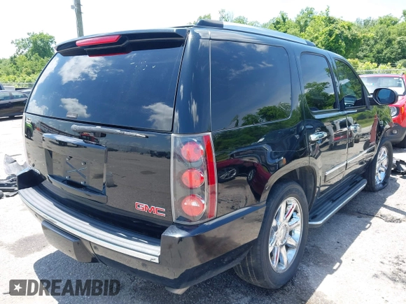 2014 GMC Yukon Denali z VIN 1GKS1EEF0ER217152, wystawiony jako IAAI lot #42269157 z przebiegiem 196 023 mil mil oraz . Historia ofert i sprzedaży dostępna na DreamBid. Obrazek 4.