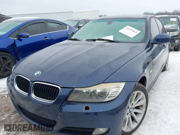 2011 BMW 3 Series 328i xDrive with VIN WBAPK7C59BA821214, listed as a IAAI auction lot 41293463 with 159,226 mi miles. Bid and sale history available at carsss.com. Image 2.