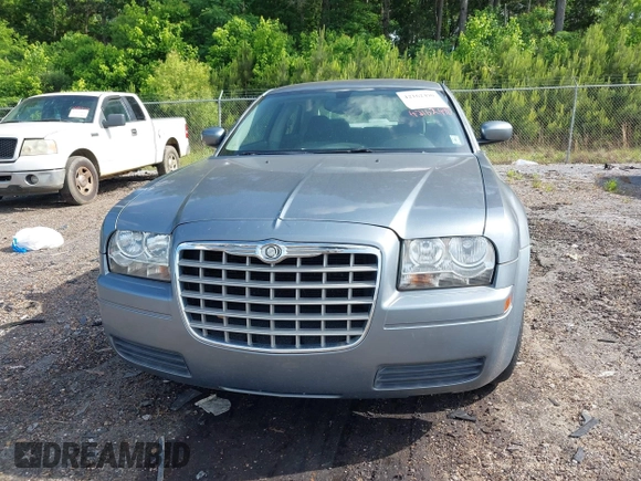 2007 Chrysler 300 with VIN 2C3LA43R07H860986, listed as a IAAI auction lot 42162490 with 117,334 mi miles. Bid and sale history available at carsss.com. Image 6.