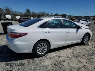 2015 Toyota Camry XLE with VIN 4T4BF1FKXFR483487, listed as a Copart auction lot 50311125 with 124,543 mi miles and Salvage Title. Bid and sale history available at carsss.com. Image 3.