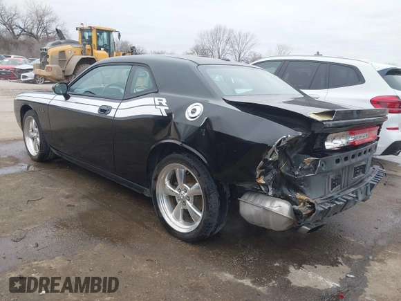 2010 Dodge Challenger R/T Classic z VIN 2B3CJ5DT8AH184131, wystawiony jako IAAI lot #41525482 z przebiegiem 97 143 mil mil oraz . Historia ofert i sprzedaży dostępna na DreamBid. Obrazek 3.