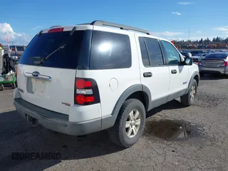 2006 Ford Explorer XLT with VIN 1FMEU73E66UA65376, listed as a IAAI auction lot 41732222 with 203,086 mi miles. Bid and sale history available at carsss.com. Image 4.