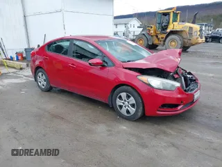2015 Kia Forte LX with VIN KNAFX4A69F5427203, listed as a IAAI auction lot 41961590 with 176,599 mi miles. Bid and sale history available at carsss.com. Image 1.