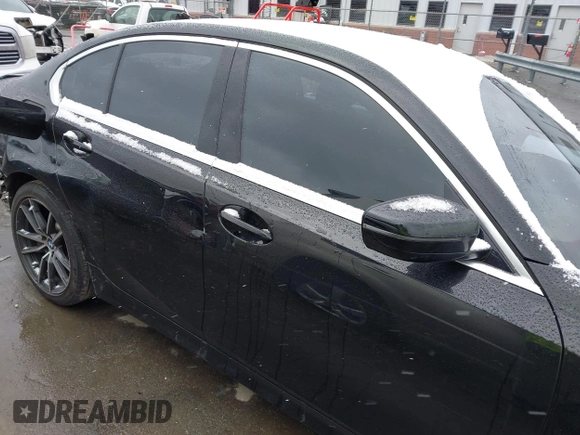 2019 BMW 3 Series 330i с VIN WBA5R1C53KAE82114, выставлен на аукционе IAAI как лот 41632512 с пробегом 92 454 миль миль и . История ставок и продаж доступна на DreamBid. Изображение 14.
