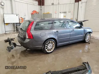 2011 Volvo V50 с VIN YV1672MW3B2602490, выставлен на аукционе Copart как лот 71265114 с пробегом 123 162 миль миль и На запчасти • Non repairable. История ставок и продаж доступна на DreamBid. Изображение 3.
