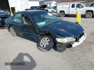 2001 Honda Accord EX z VIN 1HGCG65801A058973, wystawiony jako IAAI lot #41699604 z przebiegiem 230 244 mil mil oraz . Historia ofert i sprzedaży dostępna na DreamBid. Obrazek 1.