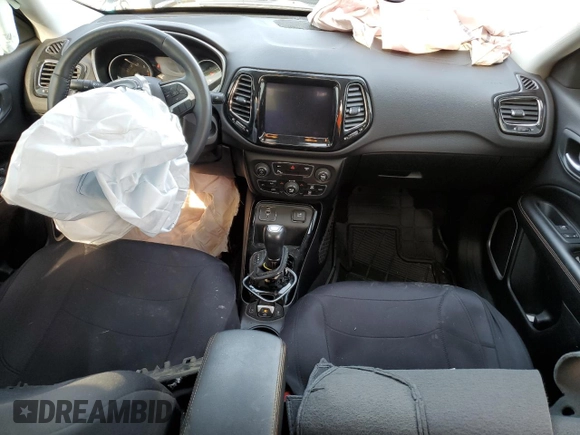 2018 Jeep Compass Limited with VIN 3C4NJCCB9JT194565, listed as a Copart auction lot 52621355 with 48,367 mi miles and Salvage title. Bid and sale history available at DreamBid. Image 8.