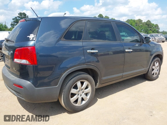 2011 Kia Sorento LX with VIN 5XYKT4A19BG102196, listed as a IAAI auction lot 42107811 with 353,665 mi miles. Bid and sale history available at carsss.com. Image 4.
